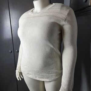 Women's Scoop Neck Cream Sweater - Lightweight Knit